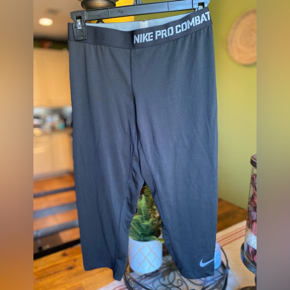 EUC Nike Pro Combat Compression Shorts